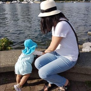 Meet your Posher, Monica